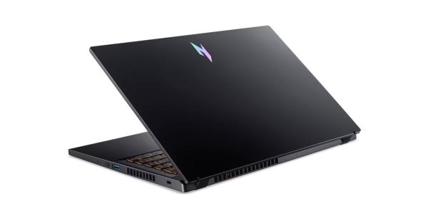 Acer Nitro V 15/ ANV15-42-R7K7/ R7-7445HS/ 15, 6"/ FHD/ 16GB/ 1TB/ RTX 3050/ bez OS/ Black/ 2R 