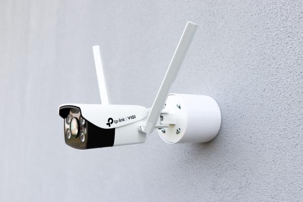 TP-LINK držiak s káblovou krytkou pre kamery VIGI Bullet C345/ C355/ C385/ S385 na stenu a strop, biely 