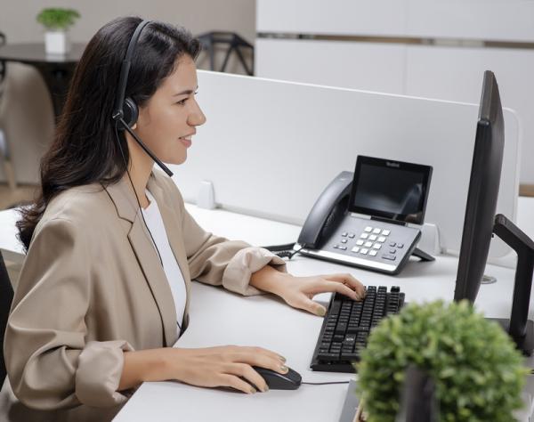 Yealink YHS34 Dual náhlavná súprava na obe uši s QD-RJ9 konektormi 