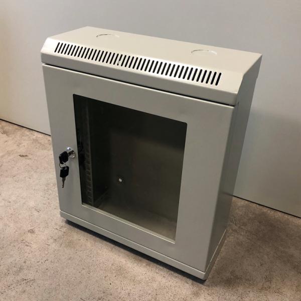 10" rack jednodielny 9U/ 140 DATACOM Šedý Skl. dv.