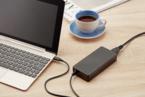 FSP NB C 100 napájací adaptér, USB-C (PD), 100W 