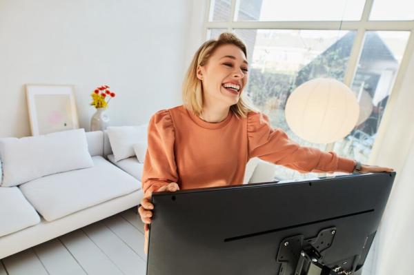 Vogel&quot;s TVM 1623, TV rameno pre obrazovky 40-77", 35 kg 