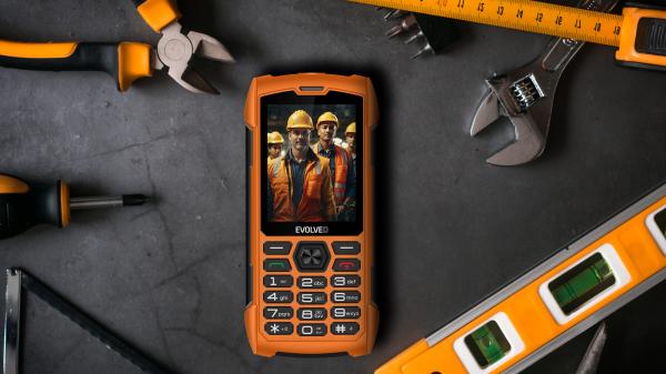 EVOLVEO StrongPhone H1, IP68 odolný Dual SIM telefón, 2, 8" LCD, 5000mAh, Powerbanka, oranžový 