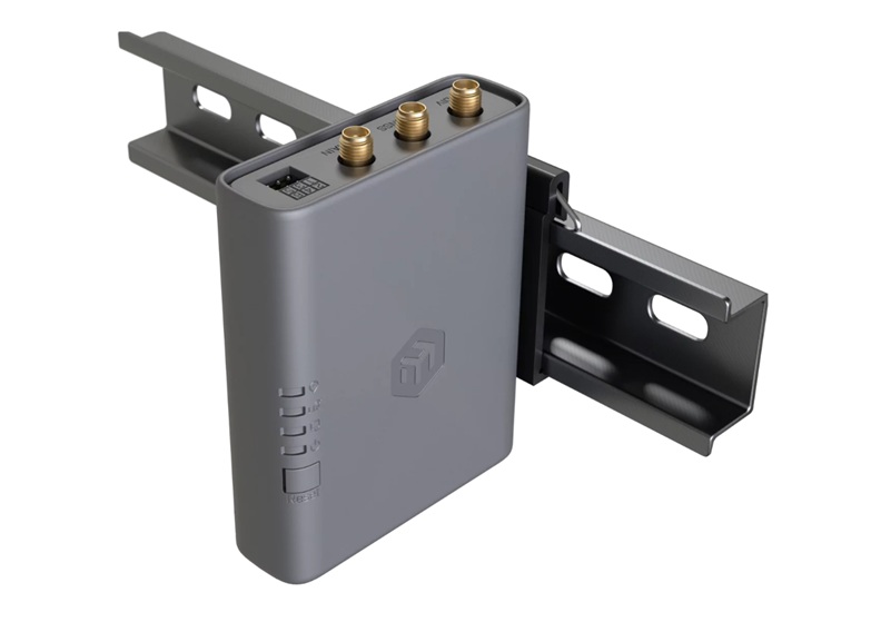 Mikrotik EC25-EU&KNe, KNOT Embedded LTE4, IoT/ LTE Gateway, 1x Gb Eth(PoE-in), eSIM+Nano SIM, RouterOS 