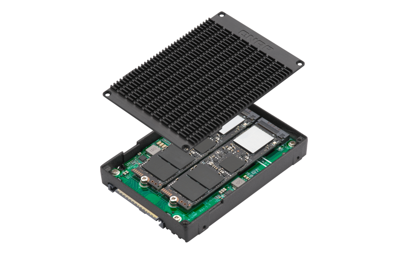 QNAP adaptér QDA-U2MP (2x M.2 PCIe NVMe SSD slot v 2, 5" U.2 PCIe NVMe SSD rámčeku) 