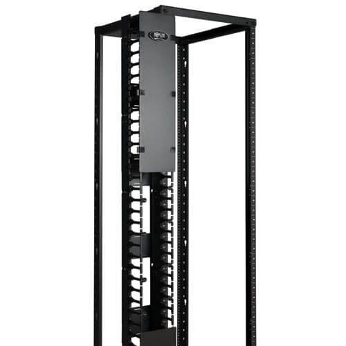 Káblový manažér vertikálny SmartRack 6 (15.24cm), káblový kanál s výrezmi pre káble a krytom 