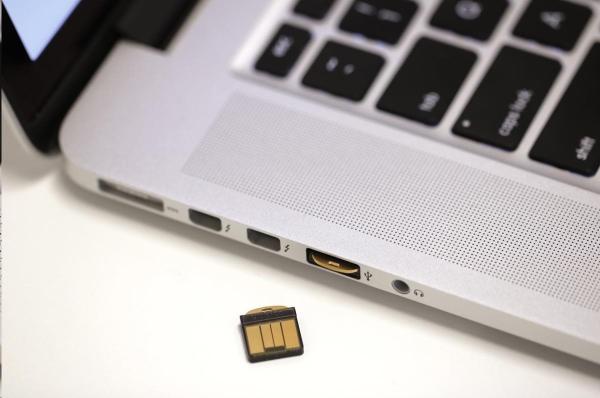 YubiKey 5 Nano - USB-A,  kľúč/ token s viacfaktorovým overovaním,  podporou OpenPGP a čipovej karty (2FA)3