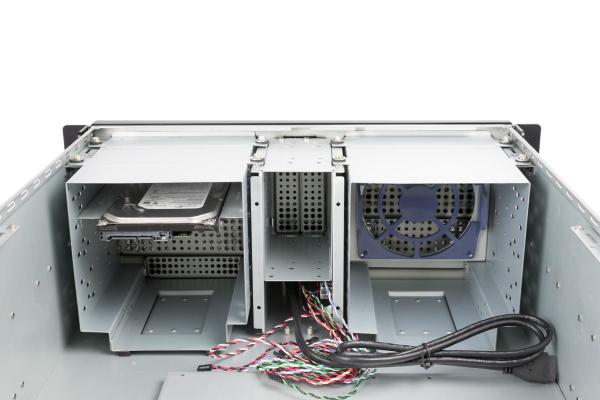 CHIEFTEC Rackmount 4U ATX/ EATX UNC-411E-B,  400W PSF-400B,  čierna8