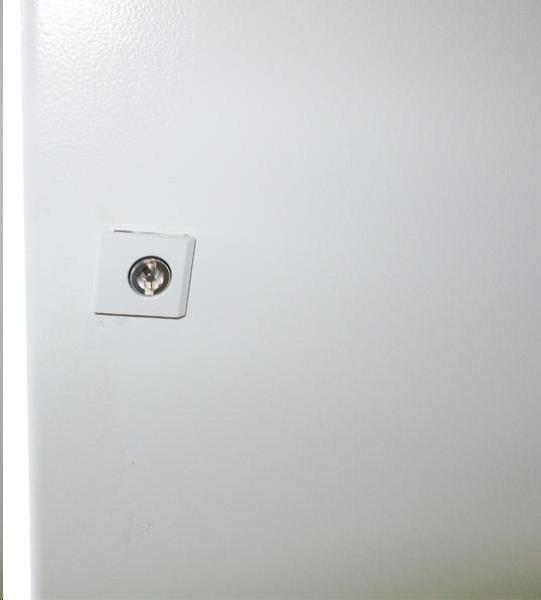 XtendLan 19" venkovní vodotěsný rozvaděč 8U 600x450,  krytí IP55,  nosnost 65kg,  šedý6