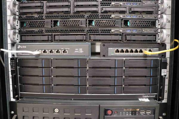 TP-Link D-TP226 - Držák do racku pro TL-SG108-M2/ TL-SX105/ ER7206/ ER7212PC/ ER707-M2,  šedý4