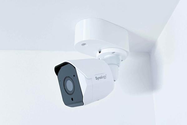 Synology D-SBC500-C - Držák pro kameru Synology BC500,  BC510 na stěnu i strop