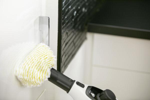 Karcher SC 1 EasyFix parní čistič,  1200 W,  3 bar,  zabijí až 99.999% virů a bakterií1