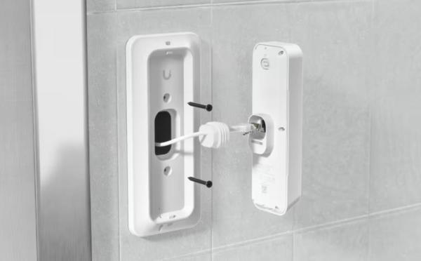 UBNT G4 Doorbell Pro PoE Gang Box Mount White1
