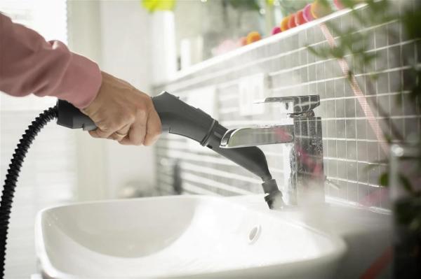 Karcher SC 3 EasyFix Parní čistič bílý3