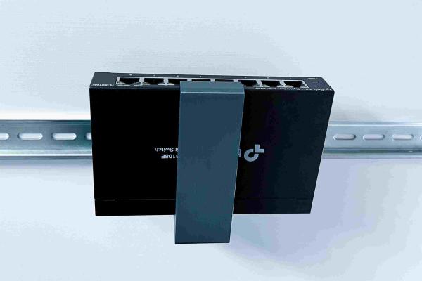 TP-Link D-TPDIN158 Držák na DIN lištu pro SG108xx,  SF1006P,  ER605,  RP108GE,  šedý3