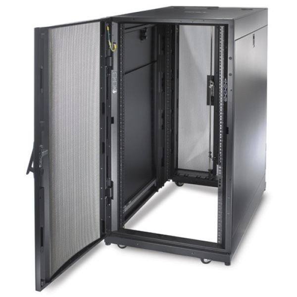 APC NetShelter SX 24U 600x1070 s bočnicami Blk2