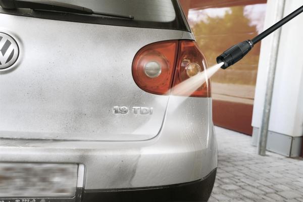 Kärcher K 4 Classic vysokotlaký čistič,  1800 W,  420 l/ h,  Vario Power Jet,  teleskopická rukojeť10