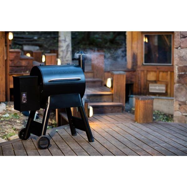 Traeger PRO 22 peletový gril1