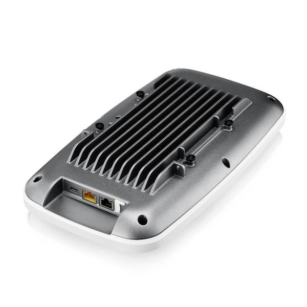 Zyxel WBE660S BE22K 4x4x4 MU-MIMO,  Smart Antenna,  Triple Radio,  Incl Nebula Pro & CNP 1Yr licenses,  1x1G & 1x1/ 2.5/ 5/ 102
