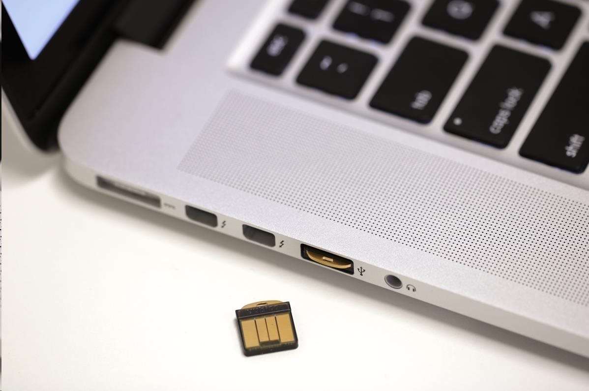 YubiKey 5 Nano - USB-A,  kľúč/ token s viacfaktorovým overovaním,  podporou OpenPGP a čipovej karty (2FA)3 