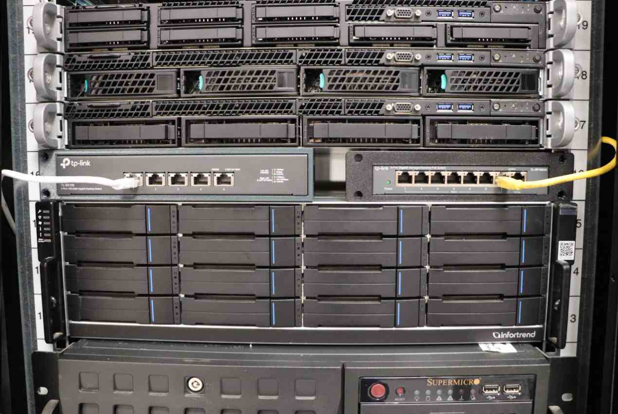 TP-Link D-TP226 - Držák do racku pro TL-SG108-M2/ TL-SX105/ ER7206/ ER7212PC/ ER707-M2,  šedý4 