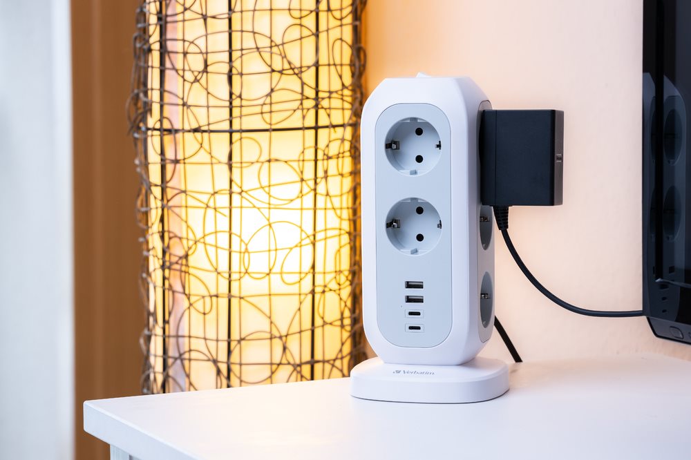 VERBATIM EU Power Tower EUPT-01 Nabíjecí stanice , 11x 230V,  2x USB-C,  2x USB-A3 