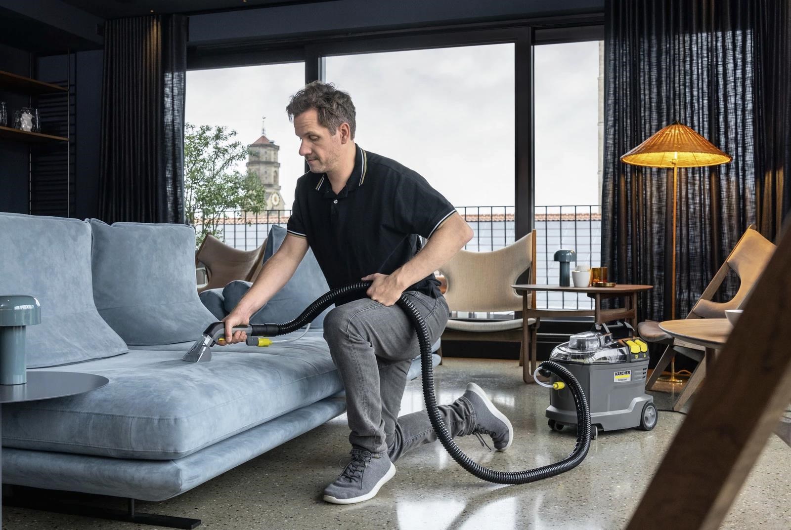 Karcher Puzzi 8/ 1 C čistič čalounění,  1200 W,  vyjímatelná nádoba,  1 l/ min,  1 bar,  vyjímatelná nádoba 2v18 