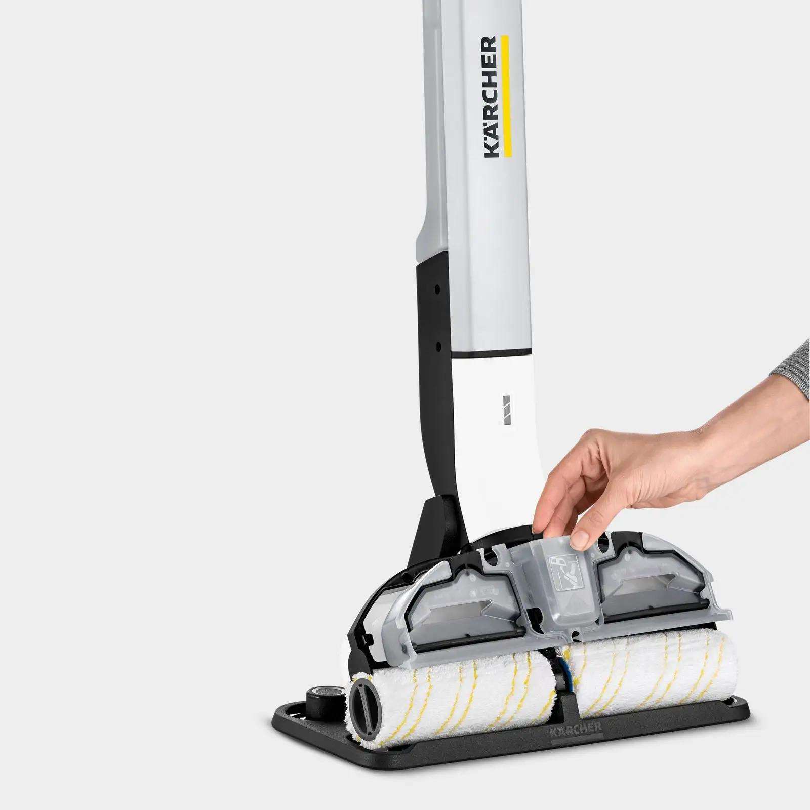 Karcher EWM 2 podlahová myčka,  systém dvou nádrží,  pro veškeré tvrdé podlahy,  parkovací stanice,  bílá1 