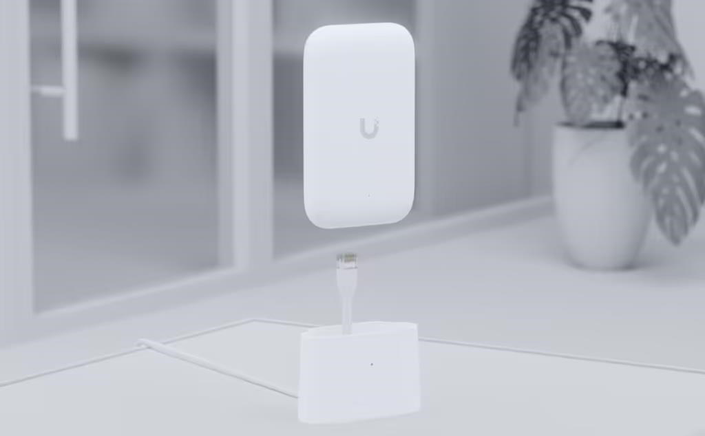 UBNT Omni Antenna & Desktop Stand Kit3 