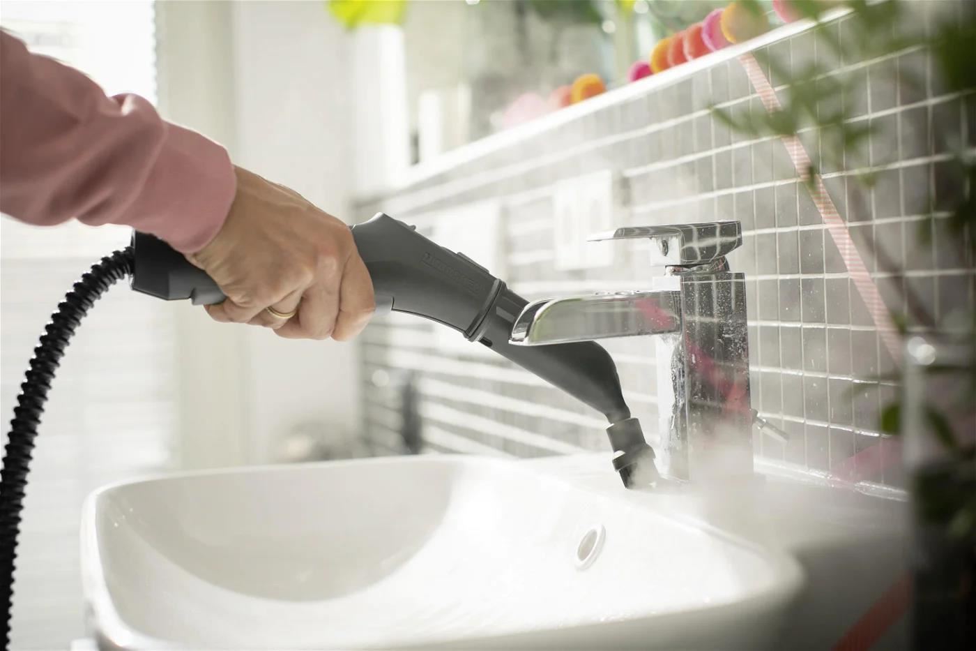Karcher SC 3 EasyFix Parní čistič bílý3 