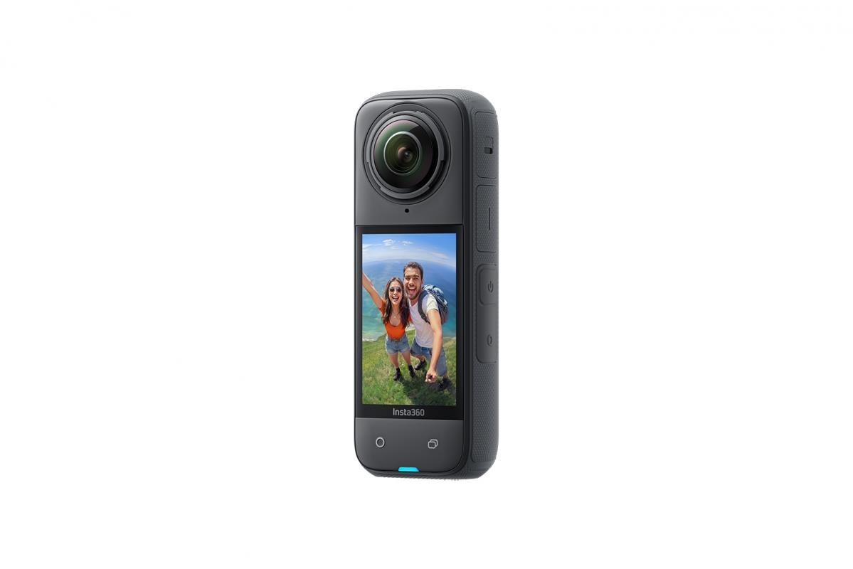 Insta360 X4 akční kamera,  8K /  30 fps,  4K/  až 100 fps,  6osý gyroskop,  360° záběr,  Active HDR,  vodotěsná4 