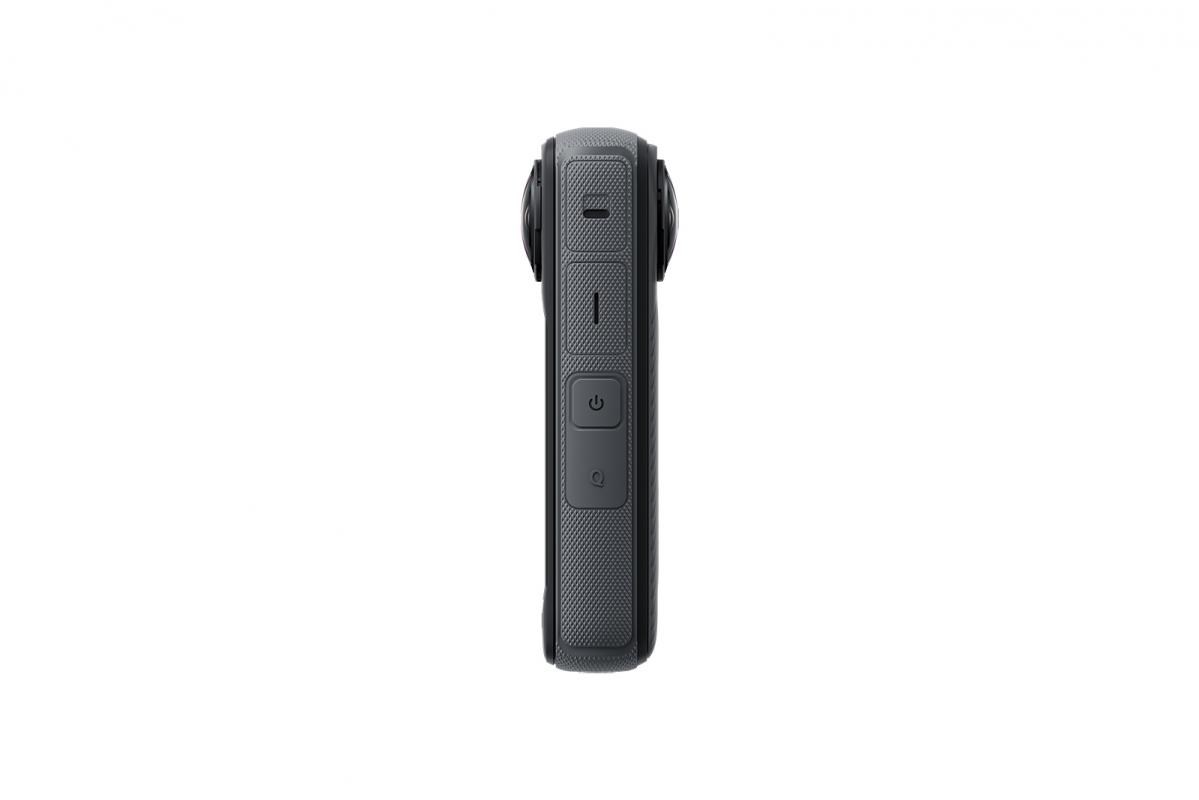 Insta360 X4 akční kamera,  8K /  30 fps,  4K/  až 100 fps,  6osý gyroskop,  360° záběr,  Active HDR,  vodotěsná3 