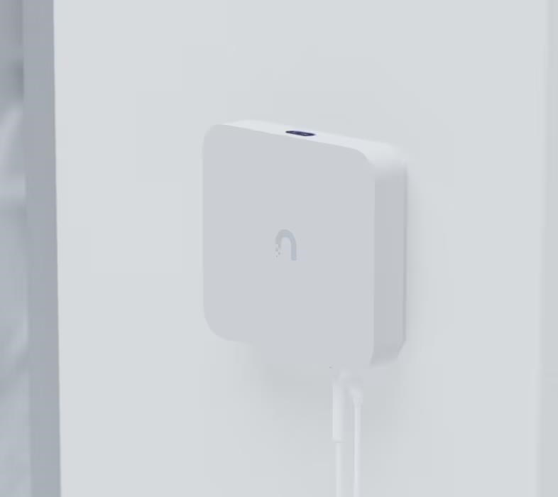 UBNT UACC-FM-17cm,  držák na zeď0 