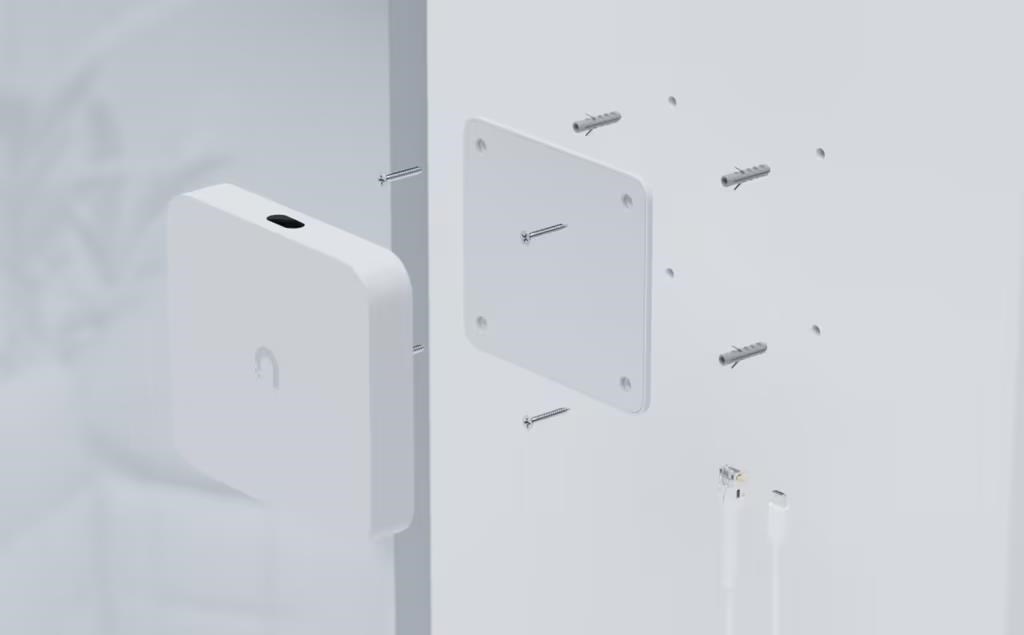 UBNT UACC-FM-17cm,  držák na zeď1 