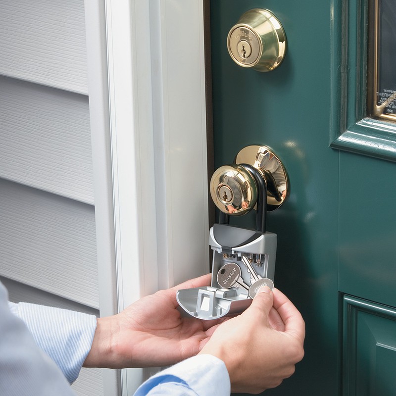 Master Lock Bezpečnostní mini schránka  5406EURD s okem1 