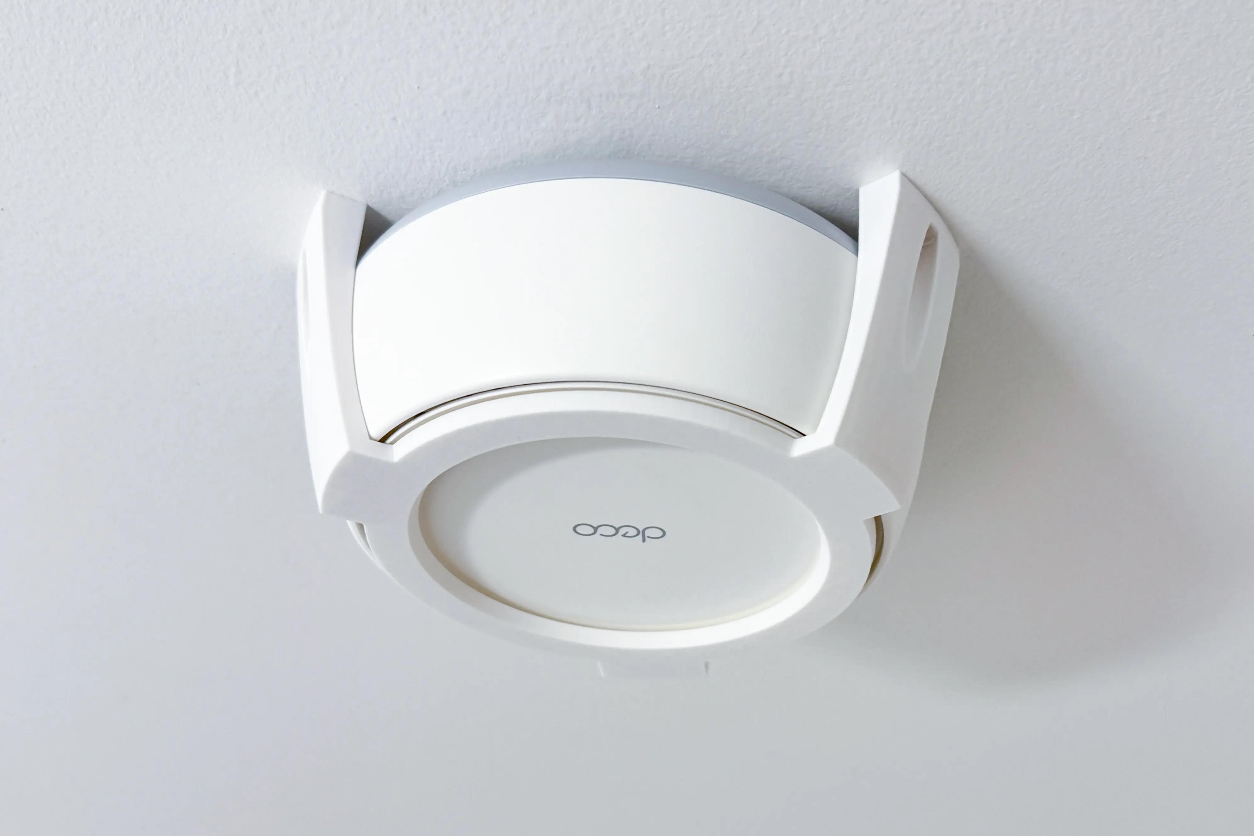 TP-Link D-BE2X Držák na strop i stěnu pro DECO BE25,  BE22,  bílý6 