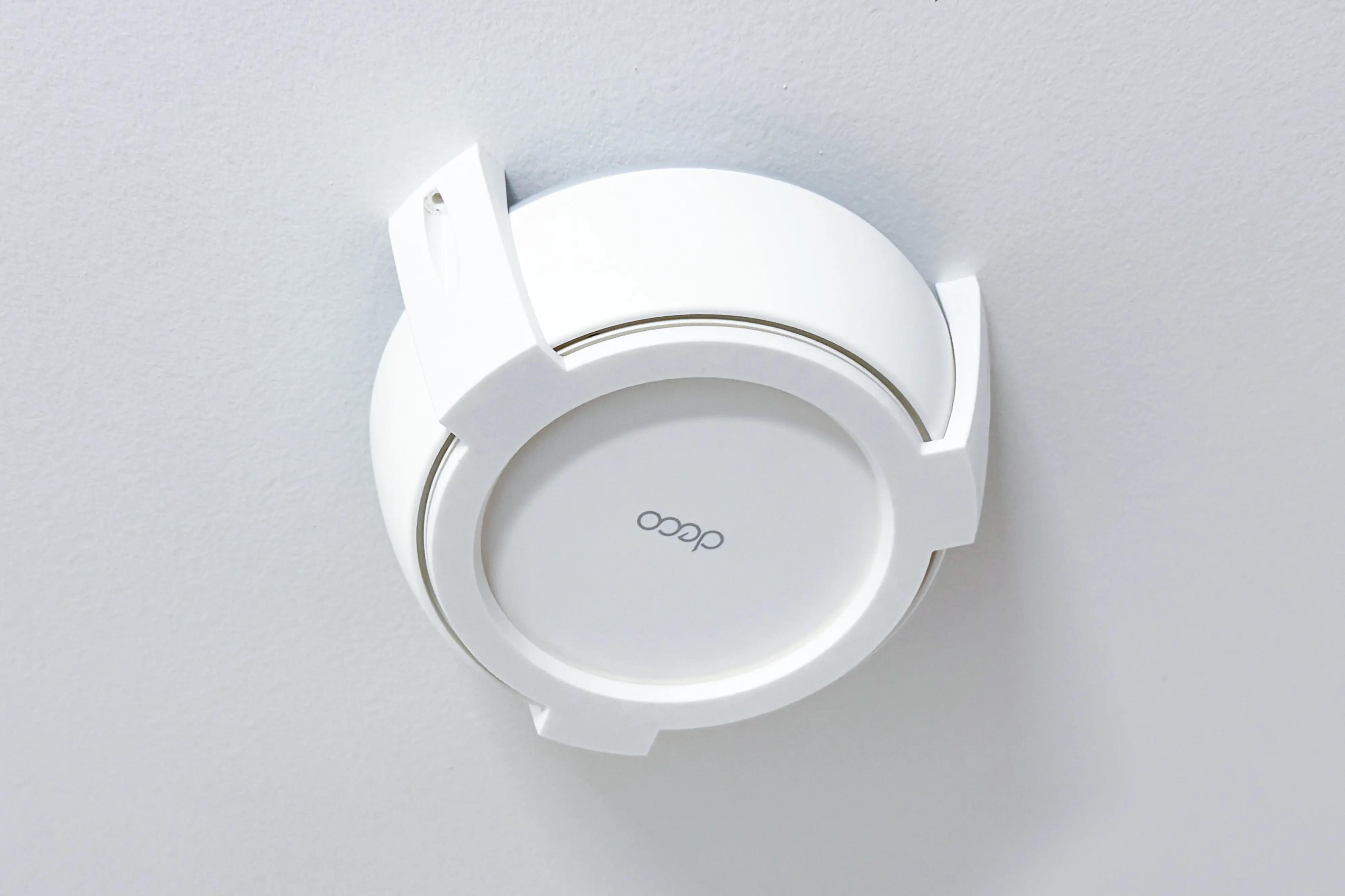 TP-Link D-BE2X Držák na strop i stěnu pro DECO BE25,  BE22,  bílý3 