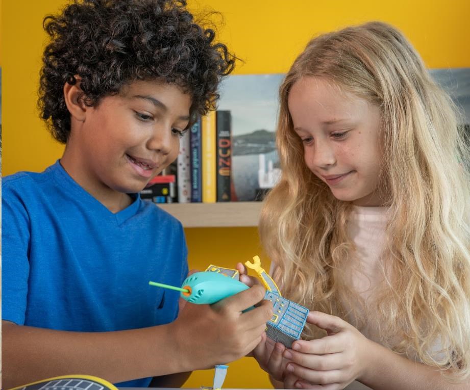 3Doodler 3D Pero Start+ Bundle + 147 náplní,  12 šablon,  9 karet aktivit,  podložka7 