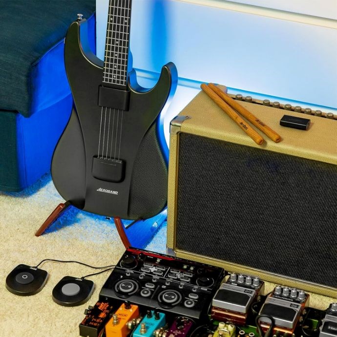 Aeroband Guitar - Smart Elektrická Kytara pouzdro,  černá5 