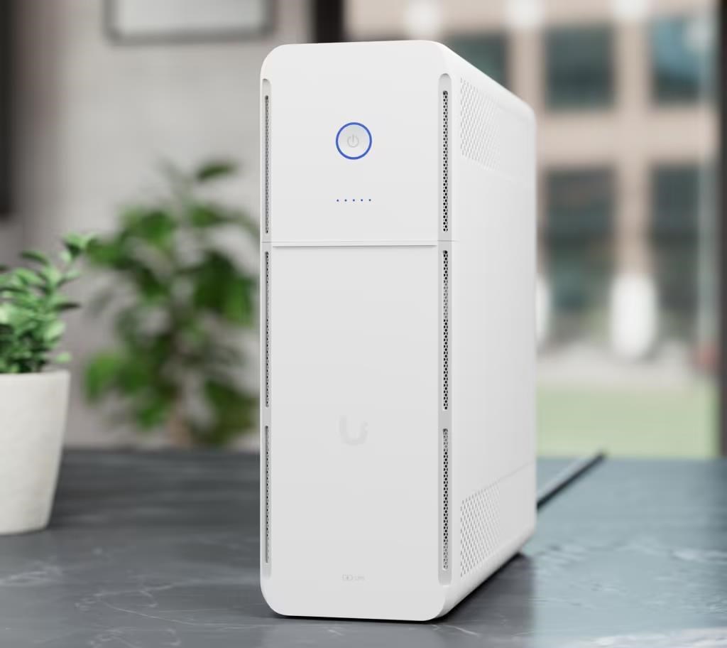 UBNT UniFi UPS Tower0 