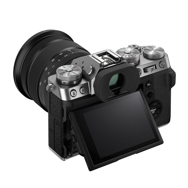Fujifilm X-T5 + Fujinon XF16-80mm silver2 