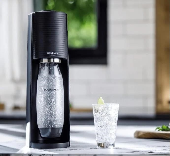 SodaStream Terra Black výrobník sody,  mechanický,  1l láhev SodaStream Fuse,  bombička s CO2,  černý3 