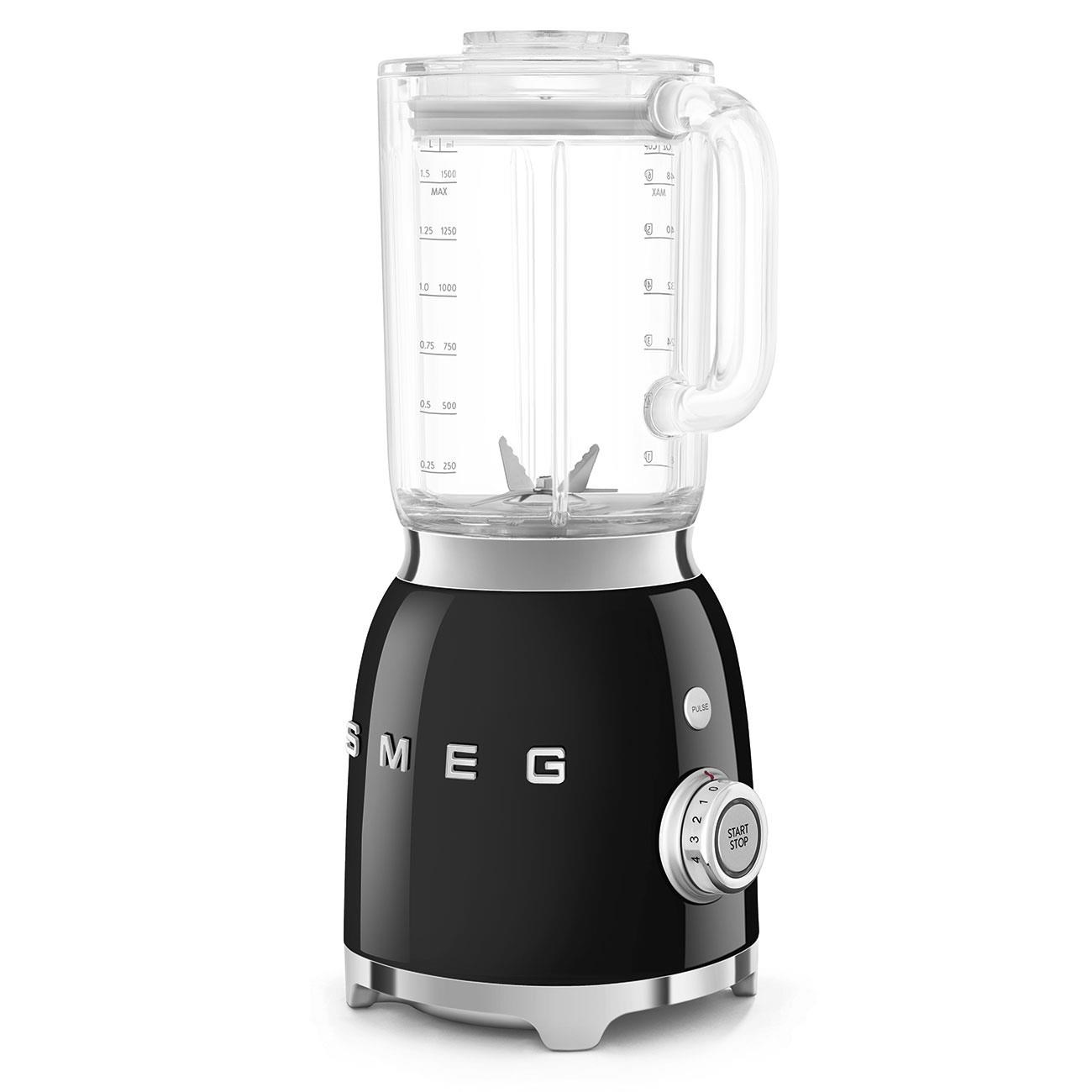 Smeg BLF03BLEU mixér,  800 W,  4 programy,  funkce pulse,  18000 RPM,  nerezové ostří,  Ice crush,  50"s Style,  černý3 