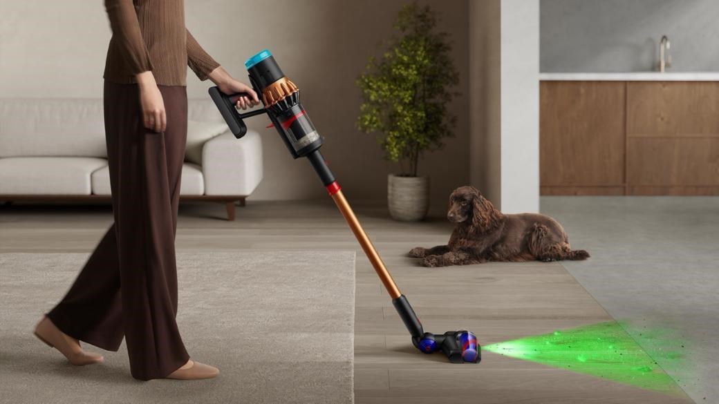 Dyson V16 Piston Animal + Sada pro šetrný detailní úklid černá/ měděná tyčový vysavač2 