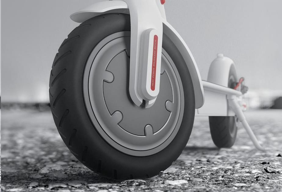 RhinoTech bezdušová pneumatika pro Scooter 8.5x2,  černá3 