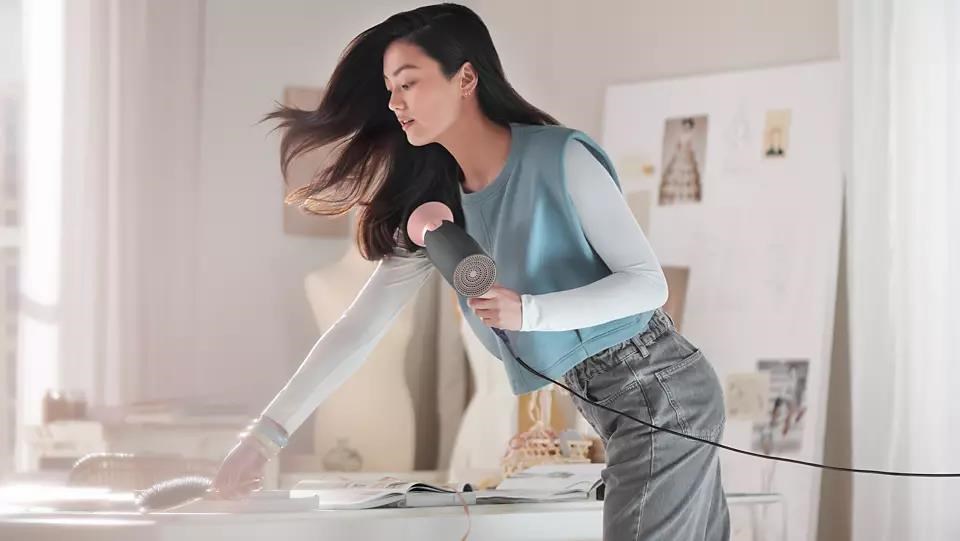 BAZAR - Philips Series 3000 BHD350/ 10 fén na vlasy,  2100 W,  3 nastavení teploty a rychlosti,  studený vzduch - Poškozený4 