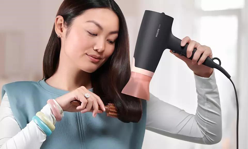 BAZAR - Philips Series 3000 BHD350/ 10 fén na vlasy,  2100 W,  3 nastavení teploty a rychlosti,  studený vzduch - Poškozený5 