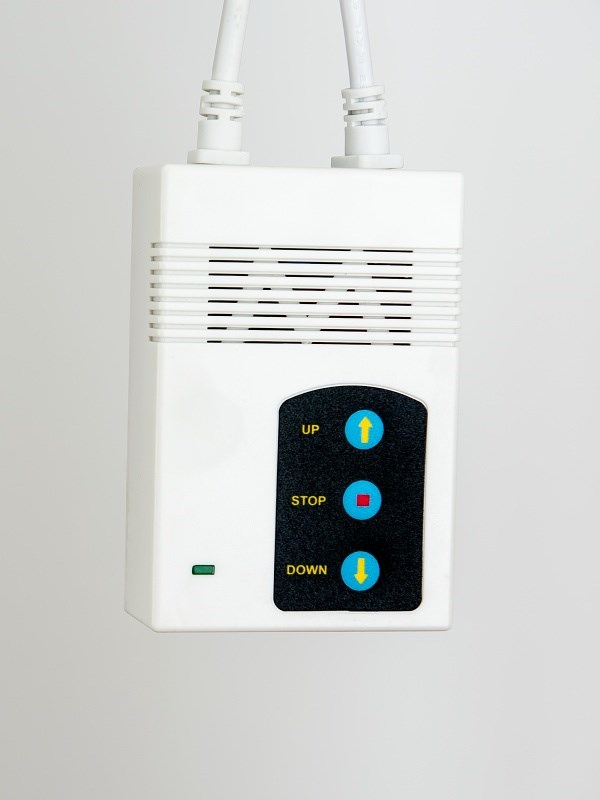 BAZAR - Elektrické projekční plátno AVELI,  200x150 (4:3) 98