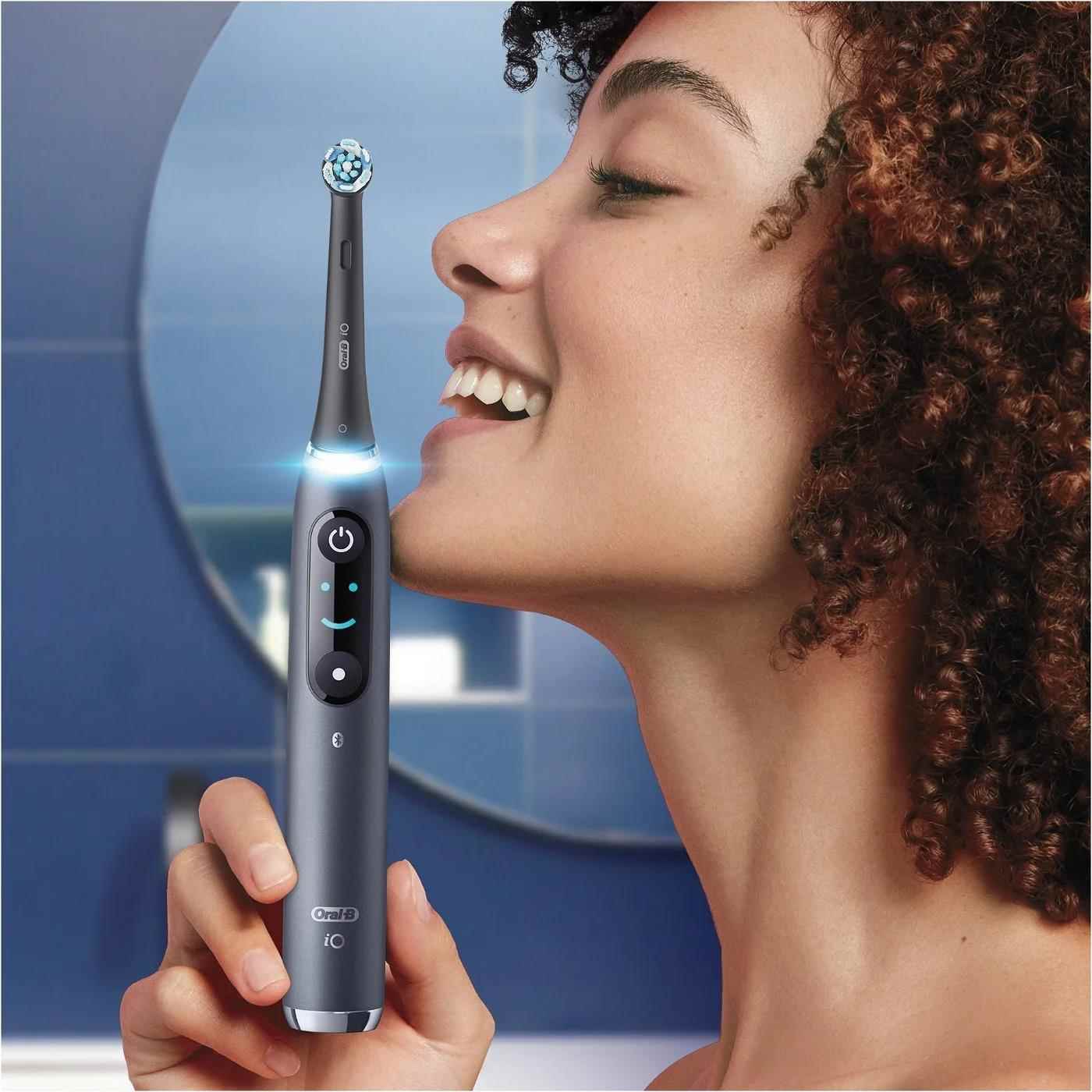 Oral-B iO Series 9 Black Onyx elektrický zubní kartáček,  magnetický,  senzor tlaku,  7 režimů,  OLED displej,  AI,  černý6 