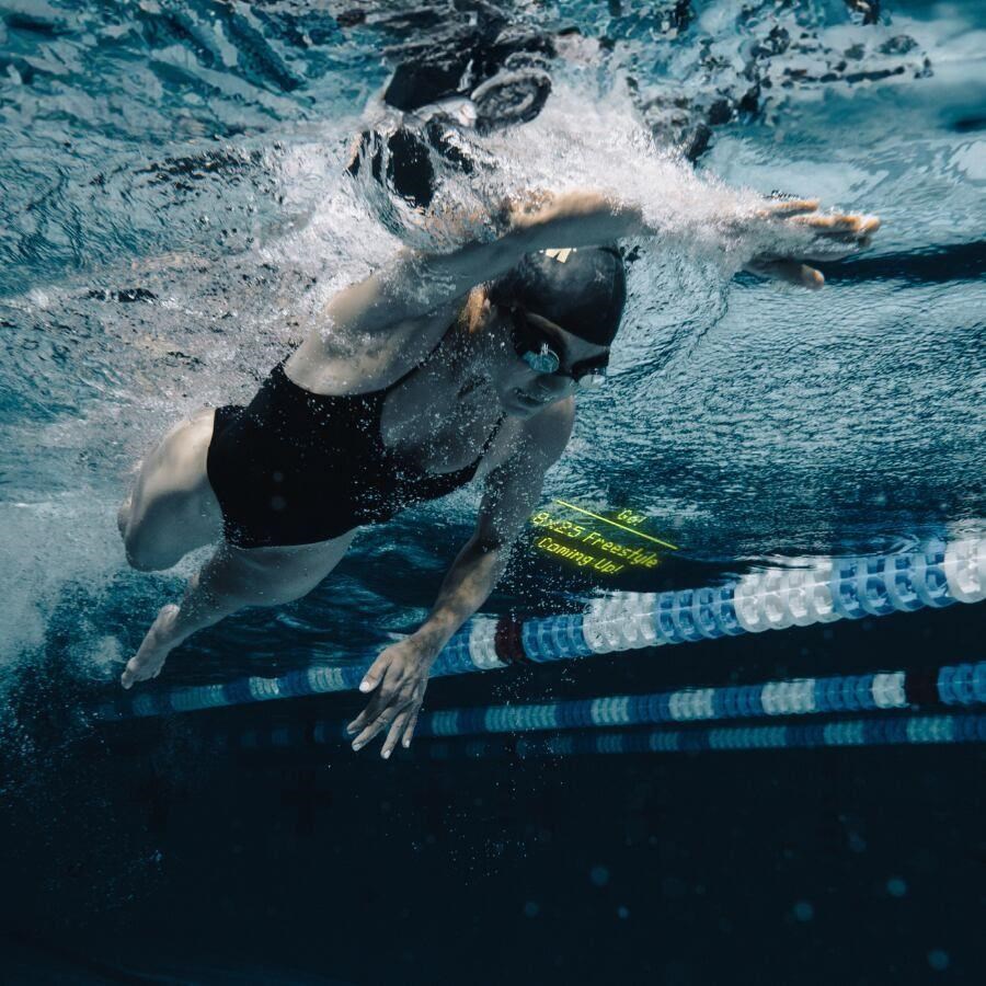 FORM Smart Swim 2 – chytré plavecké brýle5 